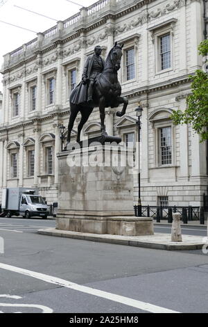Earl Haig Memorial, Whitehall, London. Feldmarschall Douglas Haig, 1st Earl Haig, (1861 - 1928). Während des Ersten Weltkrieges wurde er der British Expeditionary Force (BEF) an der Westfront von Ende 1915 befohlen bis zum Ende des Krieges. Stockfoto
