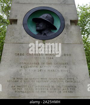 Denkmal für die Chindits und Orde Wingate, London. Orde Charles Wingate (1903 - 24. März 1944) war ein älterer Offizier der britischen Armee, bekannt für seine Schöpfung des Chindit tief eindringen Missionen in Japanisch gehaltenen Gebiet während der Burma Campaign des Zweiten Weltkriegs. Stockfoto