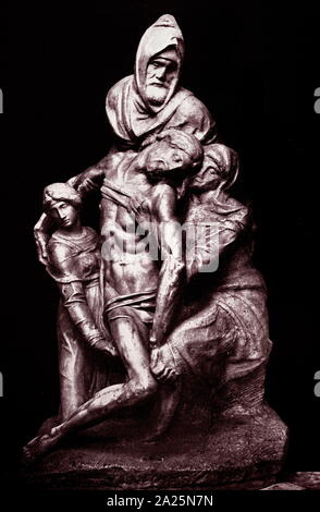 Statue mit dem Titel 'Pieta' von Michelangelo. Michelangelo di Lodovico Buonarroti Simoni (1475-1564) ein italienischer Bildhauer, Maler, Architekt und Dichter der Renaissance. Stockfoto
