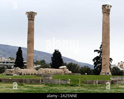 Blick auf den Tempel des Olympischen Zeus, Athen. Stockfoto