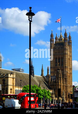 Äußere der Palast von Westminster, der Treffpunkt der House of Commons und dem House of Lords, die beiden Häuser des Parlaments des Vereinigten Königreichs Stockfoto