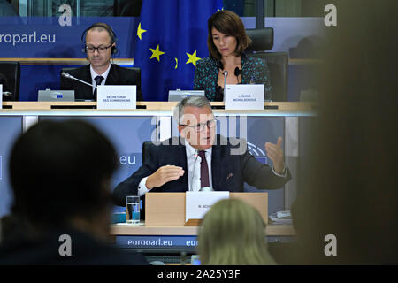 Brüssel, Belgien. 1. Oktober 2019. Die europäischen Arbeitsplätze der designierte Kommissar Nicolas Schmit von Luxemburg beantwortet Fragen während ihrer Anhörung im Europäischen Parlament. Stockfoto