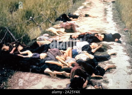 Foto, die Opfer des Massakers von My Lai - der Massenmord an unbewaffneten Süden vietnamesische Zivilisten durch US-Truppen während des Vietnam Krieges. Stockfoto