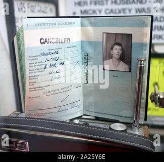 Identifikation vom Linda Calvey "Die Schwarze Witwe". Linda Calvey (geboren Linda E P Welford) (1948-) eine Englische Mörder und bewaffneter Räuber, für ihren geliebten Ronnie Koch töten 1990 gefangengesetzt. Stockfoto