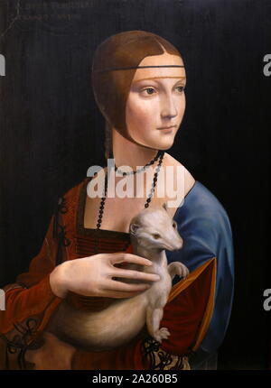 Dame mit Hermelin, ein Gemälde des italienischen Künstlers Leonardo da Vinci, ca. 1489-1490. Das Thema des Porträt ist Cecilia Gallerani, in einer Zeit, in der sie war die Herrin von Ludovico Sforza, Herzog von Mailand gemalt, und Leonardo war in der Duke's Service. Stockfoto