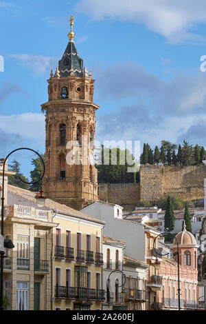 Antequera und Turm der Kirche von San Sebastian. Andalusien, Malaga, Spanien Stockfoto