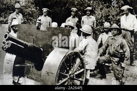 Paraguayische Gewehr, die Batterie während der Chaco Krieg (1932-1935; (Guerra del Chaco) kämpften zwischen Bolivien und Paraguay die Kontrolle über den nördlichen Teil des Gran Chaco Region (in Spanisch als Chaco Boreal bekannt) von Südamerika, der Gedanke war in Öl, reich zu werden. Sie wird auch als La Guerra de la Sed (spanisch für "Der Krieg der Durst') in literarischen Kreisen genannt, die in den semi-ariden Chaco bekämpft wird. Es waren die blutigsten militärischen Konflikt in Südamerika während des 20. Jahrhunderts kämpften Stockfoto