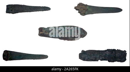 Bronze dolche von Akrotiri, minoische Siedlung auf den vulkanischen griechischen Insel Santorin (Thera). Die Griechen kamen in Kreta in der Mykenischen Periode, später als Akrotiri. Die Siedlung wurde in den Theran Eruption irgendwann im 16. Jahrhundert v. Chr. zerstört und in vulkanischer Asche begraben Stockfoto