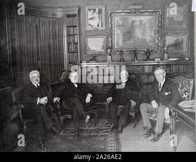 Abbildung: Pariser Friedenskonferenz, die auf der Versailler Vertrag (1919) nach Ende des Ersten Weltkriegs Treffen zwischen Ministerpräsident Orlando (Italien), Lloyd George (GB), Georges Clemenceau (Frankreich) und Präsident Woodrow Wilson (USA) Stockfoto