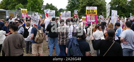 Protest, um der amerikanische Botschafter in London, für den Besuch im Vereinigten Königreich durch den Präsidenten der Vereinigten Staaten von Amerika Donald Trump; Juli 2018. Stockfoto