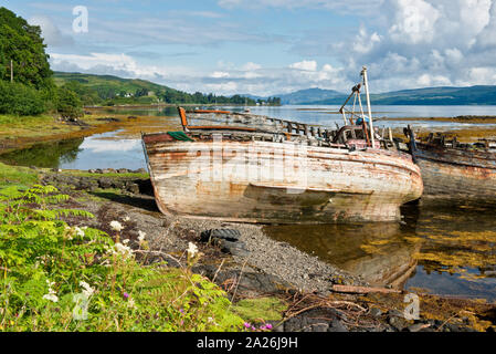 Abgebrochene Fischerboote. Salen, Isle of Mull, Schottland Stockfoto