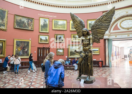 Runde Galerie, Erzengel Luzifer, Birmingham Museum & Art Gallery, Chamberlain Square, Birmingham, West Midlands, Midlands, England, UK, GB, Großbritannien, Europa Stockfoto