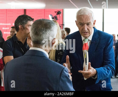 Jon Snow Channel 4 News presenter Befragung der Bürgermeister von London Sadiq Khan von der Labour Party, Jahrestagung, 2019, Brighton. Stockfoto