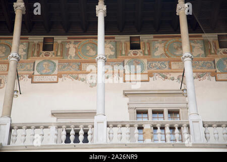 16. jahrhundert Renaissance Innenhof, Schloss Wawel in Krakau, Polen Stockfoto