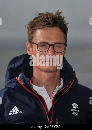 Poole. Vereinigtes Königreich. 01. Oktober 2019. Chris Grube (mens 470 zwei Person beiboot). TeamGB verkünden die ersten Athleten für die Olympischen Spiele 2020 in Tokio ausgewählt. Segeln. Haven Rockley Holiday Park. Poole. Dorset. UK. Credit: Sport in Bildern/Alamy leben Nachrichten Stockfoto
