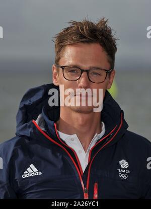 Poole. Vereinigtes Königreich. 01. Oktober 2019. Chris Grube (mens 470 zwei Person beiboot). TeamGB verkünden die ersten Athleten für die Olympischen Spiele 2020 in Tokio ausgewählt. Segeln. Haven Rockley Holiday Park. Poole. Dorset. UK. Credit: Sport in Bildern/Alamy leben Nachrichten Stockfoto
