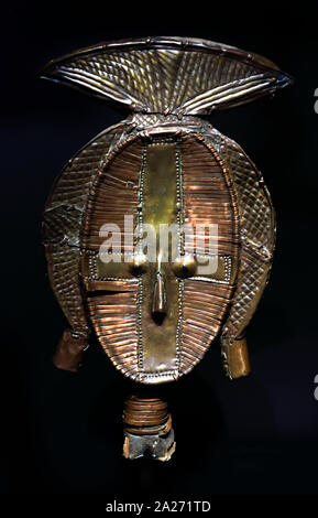 Reliquiar guardian Abbildung. Obama Bevölkerung. Gabun aus dem 19. Jahrhundert. Holz, Kupfer, Messing, Afrika, Afrikanische. Stockfoto