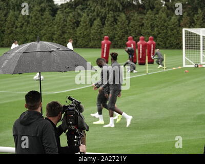 Cobham, Großbritannien. 01 Okt, 2019. Cobham, Surrey, UK Chelsea Football Club, Zug für die Champions League Spiel bei LOSC Lille in Frankreich, morgen 2. Oktober, 2019 Quelle: Motofoto/Alamy leben Nachrichten Stockfoto