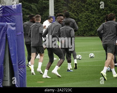 Cobham, Großbritannien. 01 Okt, 2019. Cobham, Surrey, UK Chelsea Football Club, Spieler, Zug für die Champions League Spiel bei LOSC Lille in Frankreich, morgen 2. Oktober, 2019 Quelle: Motofoto/Alamy leben Nachrichten Stockfoto