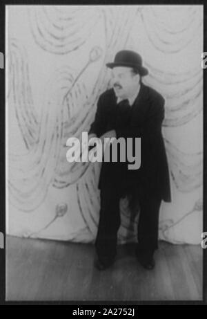 Portrait von Zero Mostel, wie Leopold Bloom in Ulysses in der Nacht ... Stockfoto