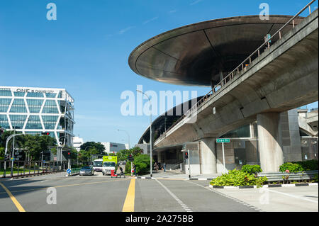 24.05.2019, Singapur, Singapur - Außenansicht des Expo Stop des MRT Stadtbahn. Die Station wurde von dem britischen Architekten Sir Norman entworfen Stockfoto