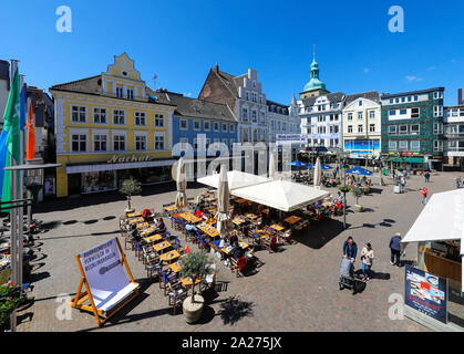 15.05.2019, Recklinghausen, Nordrhein-Westfalen, Deutschland - Straßencafés am Altstädter Markt, Markt in der Altstadt. 00 X 190515 D 131 CAROEX. J Stockfoto