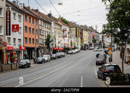 24.05.2019, Essen, Nordrhein-Westfalen, Deutschland - Altendorfer Stra§e in der Altendorf Bezirk gilt als sozialer Brennpunkt. 00 X 190524 D 052 CAROEX. Stockfoto