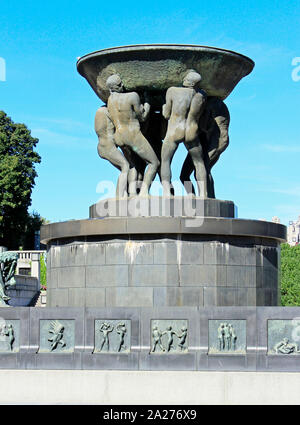 Der Brunnen im Vigeland Skulpturenpark in Oslo Stockfoto