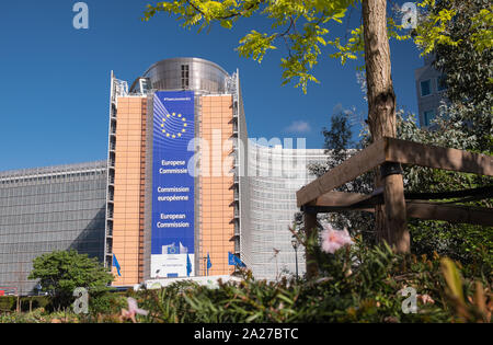 Statische Aufnahme der Fassade im Berlaymont-Gebäude der Europäischen Kommission in Brüssel Stockfoto