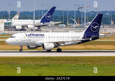 München, Deutschland - 20. Juli 2019: Lufthansa Airbus A319 Flugzeug am Flughafen München (MUC) in Deutschland. | Verwendung weltweit Stockfoto