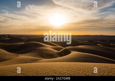 Sanddünen bei Sonnenuntergang, Sahara, Timimoun, Algerien Stockfoto