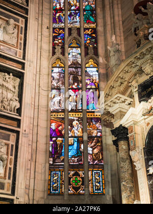 Kirchenfenster von Mailand Catehdral in Italien Stockfoto