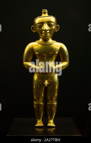 Gold Statuette eines Armenia Cacique (Leiter/Leiter), 200-1000 AD. Eine von mehr als hundert Artefakte der Quimbaya Schatz (Tesoro De Los Quimb Stockfoto