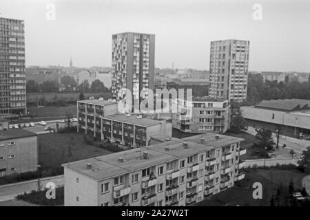 Blick in die Punkthäuser im Südlichen Hansaviertel in Berlin, Deutschland 1962. Blick auf die "Punkthaeuser 'Hochhäusern an der südlichen Hansaviertel Quartier in Berlin, Deutschland 1962. Stockfoto