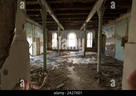 Zerstörten alten Industriegebäude. Zerstörten Haus. Stockfoto