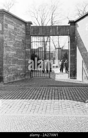 Gedenkstätte Plötzensee in Berlin, Deutschland 1963 sterben. Gedenkstaette Ploetzensee begannen am Vormittag in Berlin, Deutschland 1963. Stockfoto