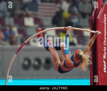 Sandi Morris (USA), die in Aktion während der Frauen Stabhochsprung - IAAF Leichtathletik WM in der Khalifa International Stadium in Doha. Stockfoto