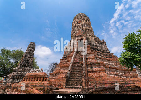 Alte Tempel Wat Chaiwattanaram in Ayutthaya, Thailand Grand Palace. Ayutthaya Thailand. Ayutthaya berühmten Sehenswürdigkeiten. Stockfoto