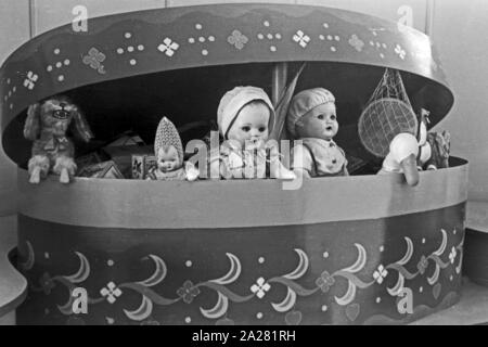 Puppenwerk Lauscha in Thüringen 1940-50 s. Doll Factory in Lauscha, Thüringen, 1940-50 s Stockfoto