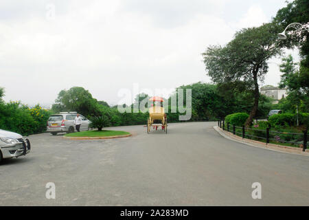 Pferdekutschen in der FALAKNUMA PALACE, HYDERABAD Stockfoto