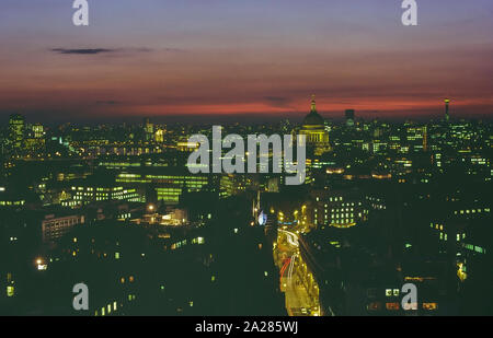 Skyline von London, England, Großbritannien. 1985 Stockfoto