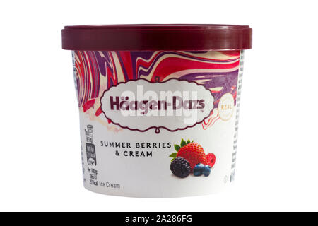 Wanne von Häagen-dazs Sommer Beeren und Sahne Eis, Teil der Frucht Sammlung mini Cups auf weißem Hintergrund Stockfoto