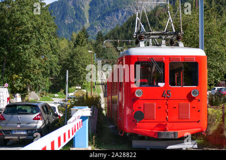 Züge am Montenvers Mer de Glace Bahnhof, Chamonix-Mont-Blanc, Haute-Savoie, Frankreich Stockfoto