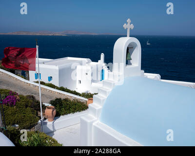 Mykonos ist eine Insel der Kykladen im Ägäischen Meer. Es gibt Hunderte von Kirchen und Kapellen in der Insel. Stockfoto