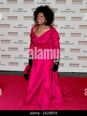 Washington, District of Columbia, USA. 4. Dez 2010. Jessye Norman kommt für die formale Artist Abendessen im United States State Department in Washington, DC am Samstag, 4. Dezember 2010 Credit: Ron Sachs/CNP/ZUMA Draht/Alamy leben Nachrichten Stockfoto