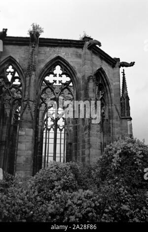 Die Ruine der Wernerkapelle in Bacharach, Deutschland 1968. Reste von Werner Kapelle in Bacharach, Deutschland 1968. Stockfoto