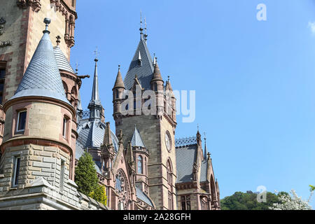 Fassade von Schloss Drachenburg in Bonn, Deutschland Stockfoto
