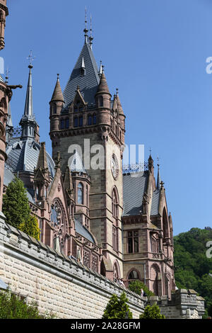 Fassade von Schloss Drachenburg in Bonn, Deutschland Stockfoto