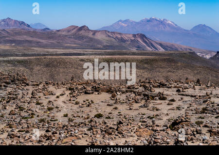 Sicht der Vulkane in Patapampa, Arequipa, Anden, Peru. Stockfoto