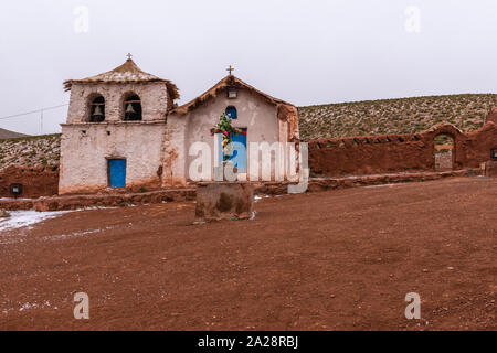 Leichter Schneefall in den Anden Dorf Machuca, Höhe über 4.000 m, San Pedro de Atacama, Región de Antofagasta, Chile, Lateinamerika Stockfoto